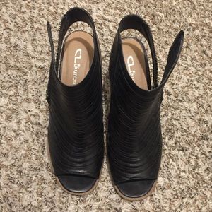 Black Chinese Laundry heel 8.5